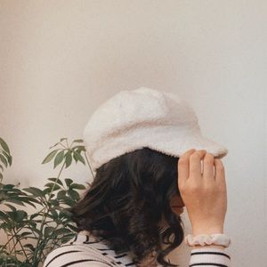 white women’s newsboy cap